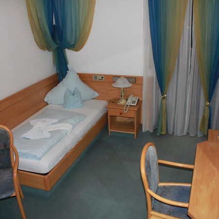 Landgasthaus & Hotel Kurfer Hof Bad Endorf Room photo