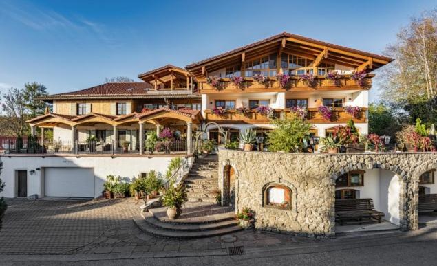 Landgasthaus & Hotel Kurfer Hof Bad Endorf Exterior photo